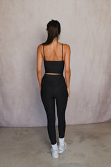 Levi Active Top in Black / Skatie Discount