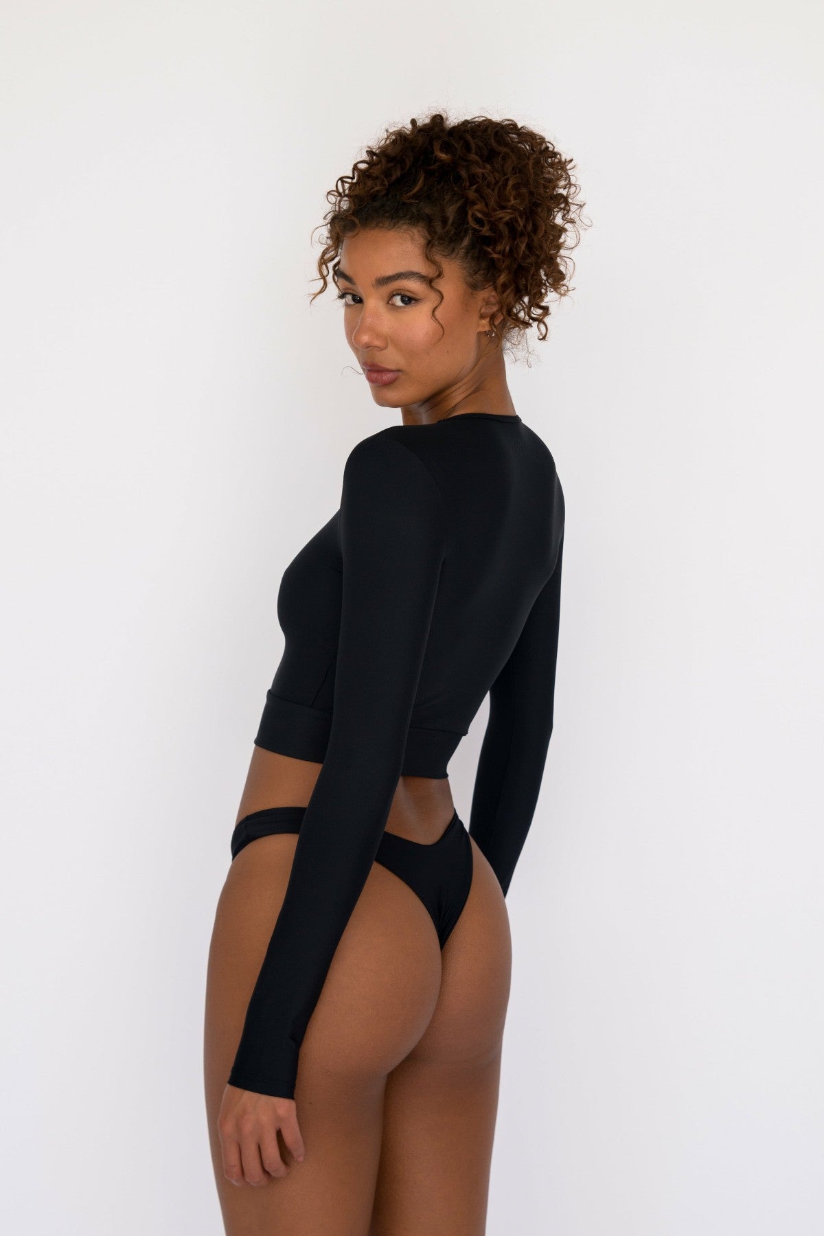 Rosie Top in Black / Skatie Outlets
