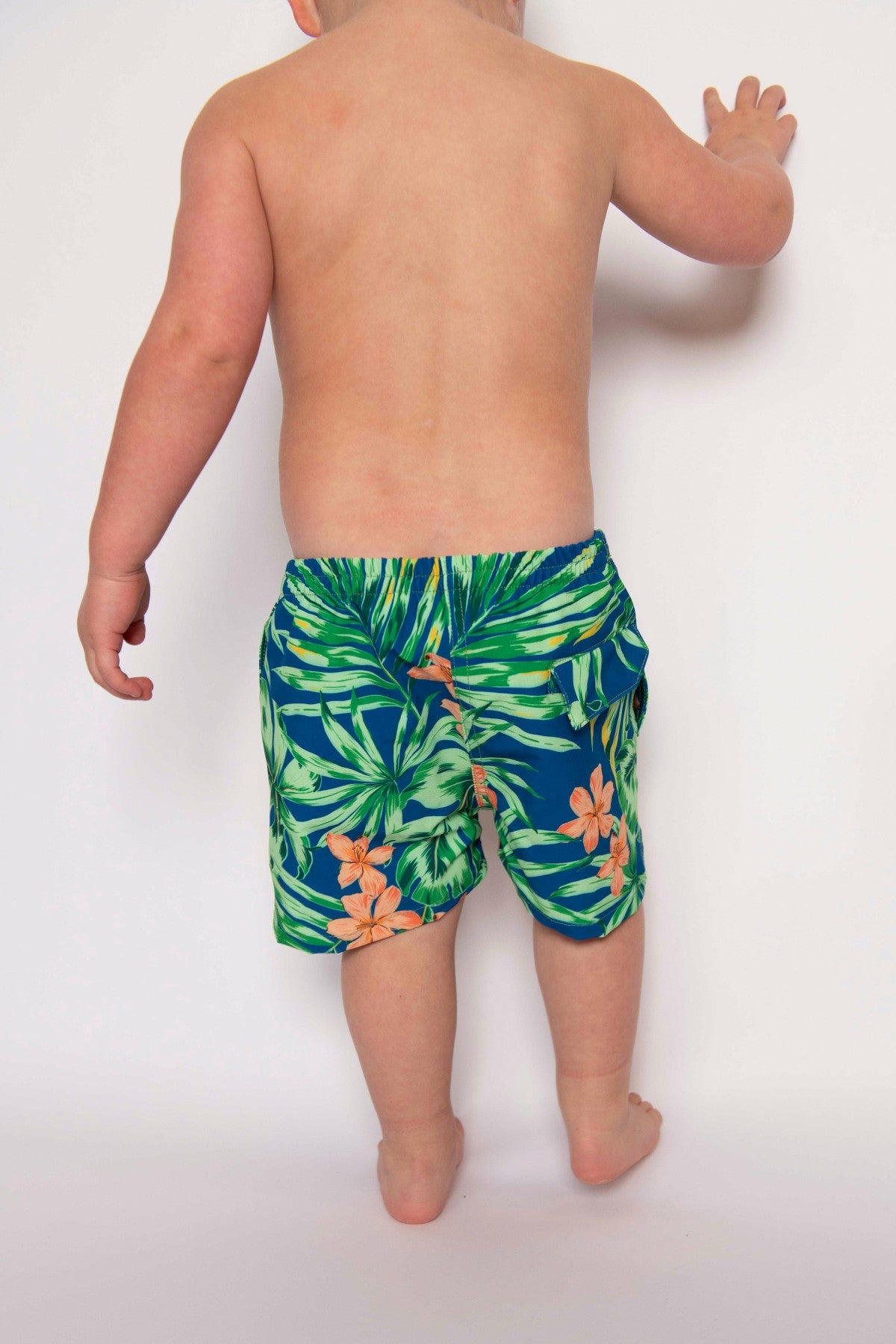 Jones Swim Trunks in Wailua / Skatie US