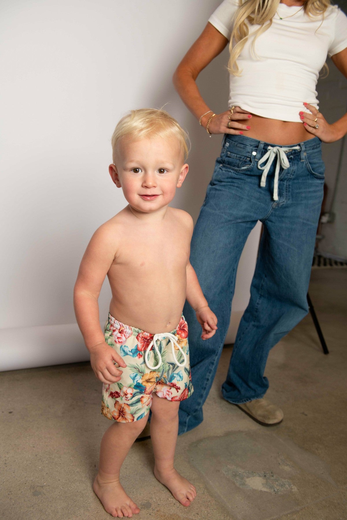 Jones Swim Trunks in Lei / Skatie Outlets
