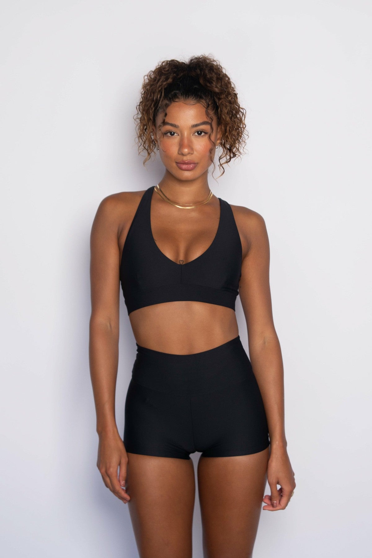 Max Sports Bra in Black / Skatie Online