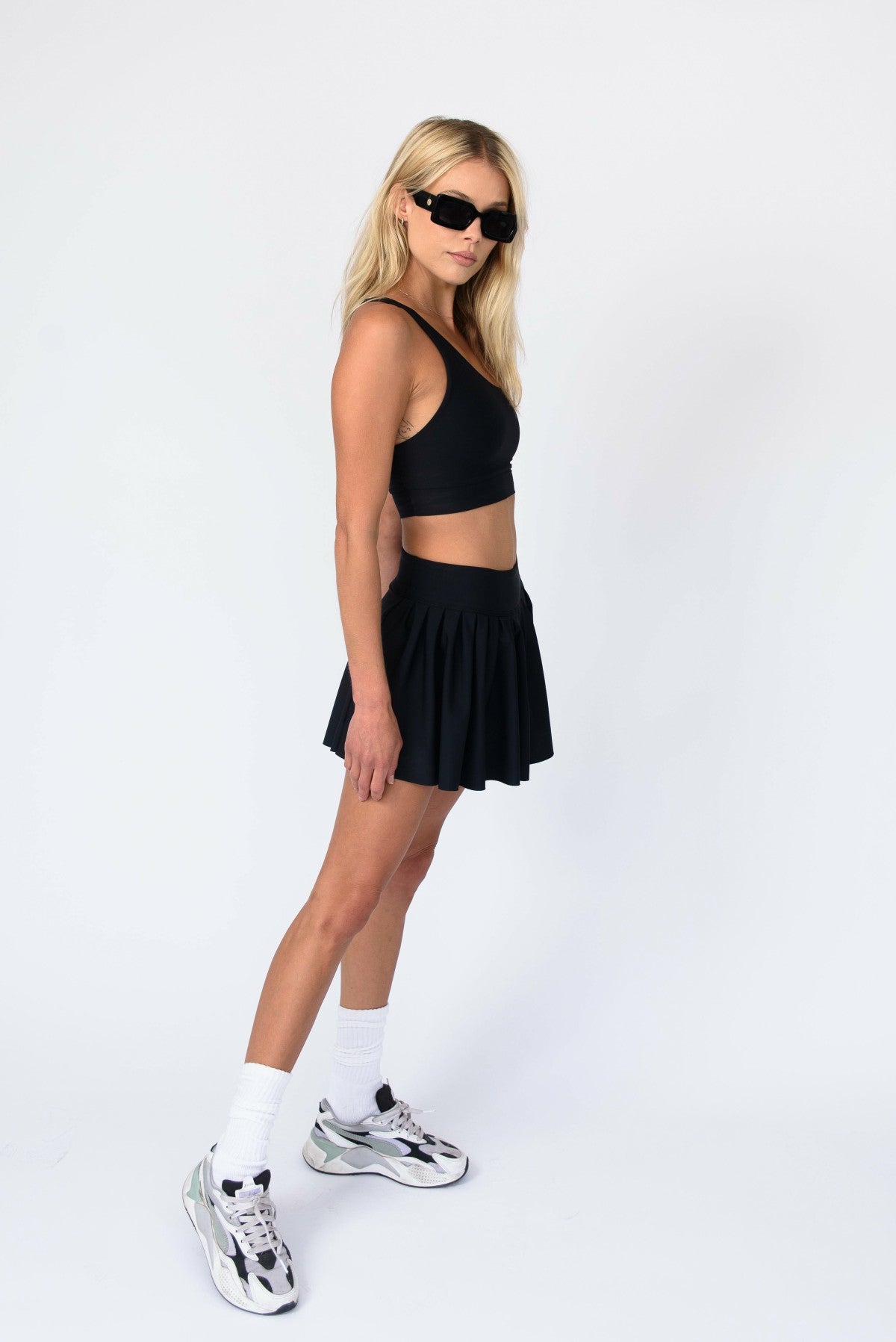 Ansley Sports Bra in Black / Skatie Online Shop