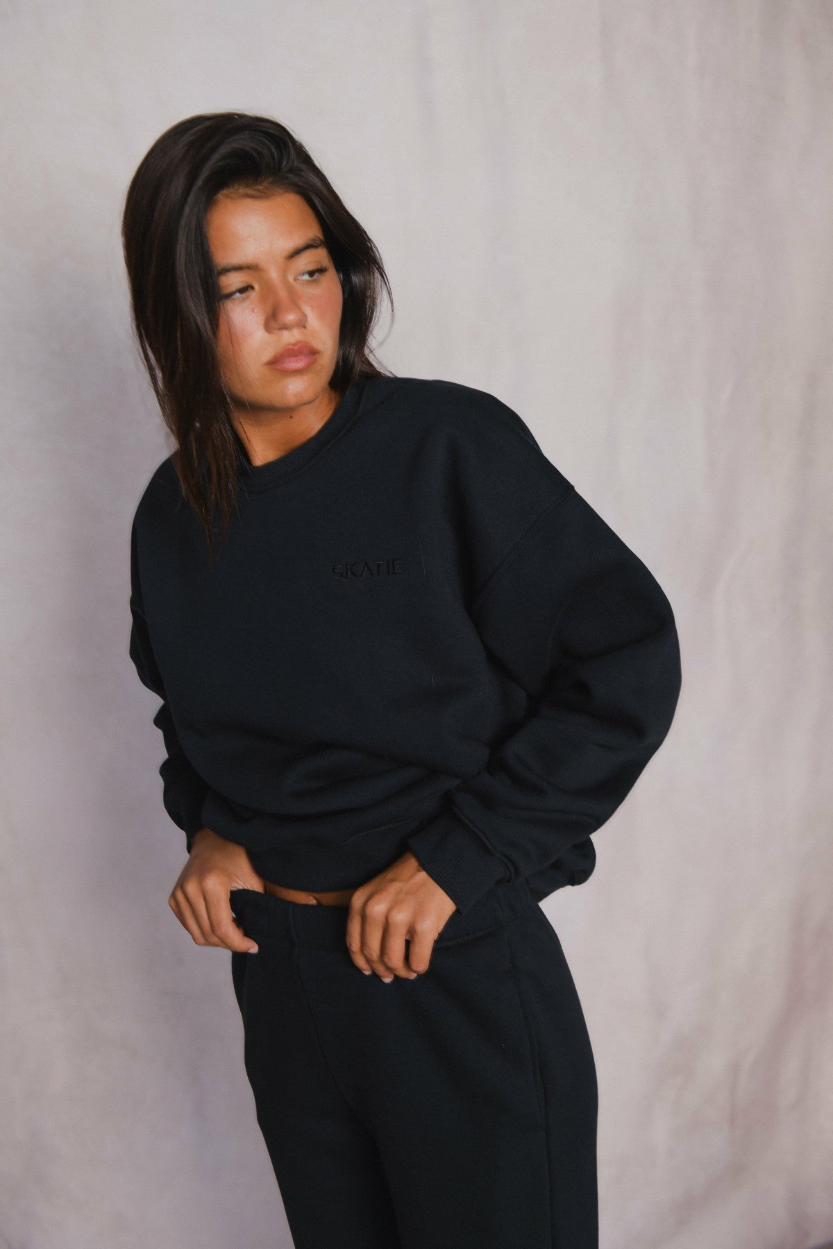Ultralux Chris Crewneck in Black / Skatie Outlets