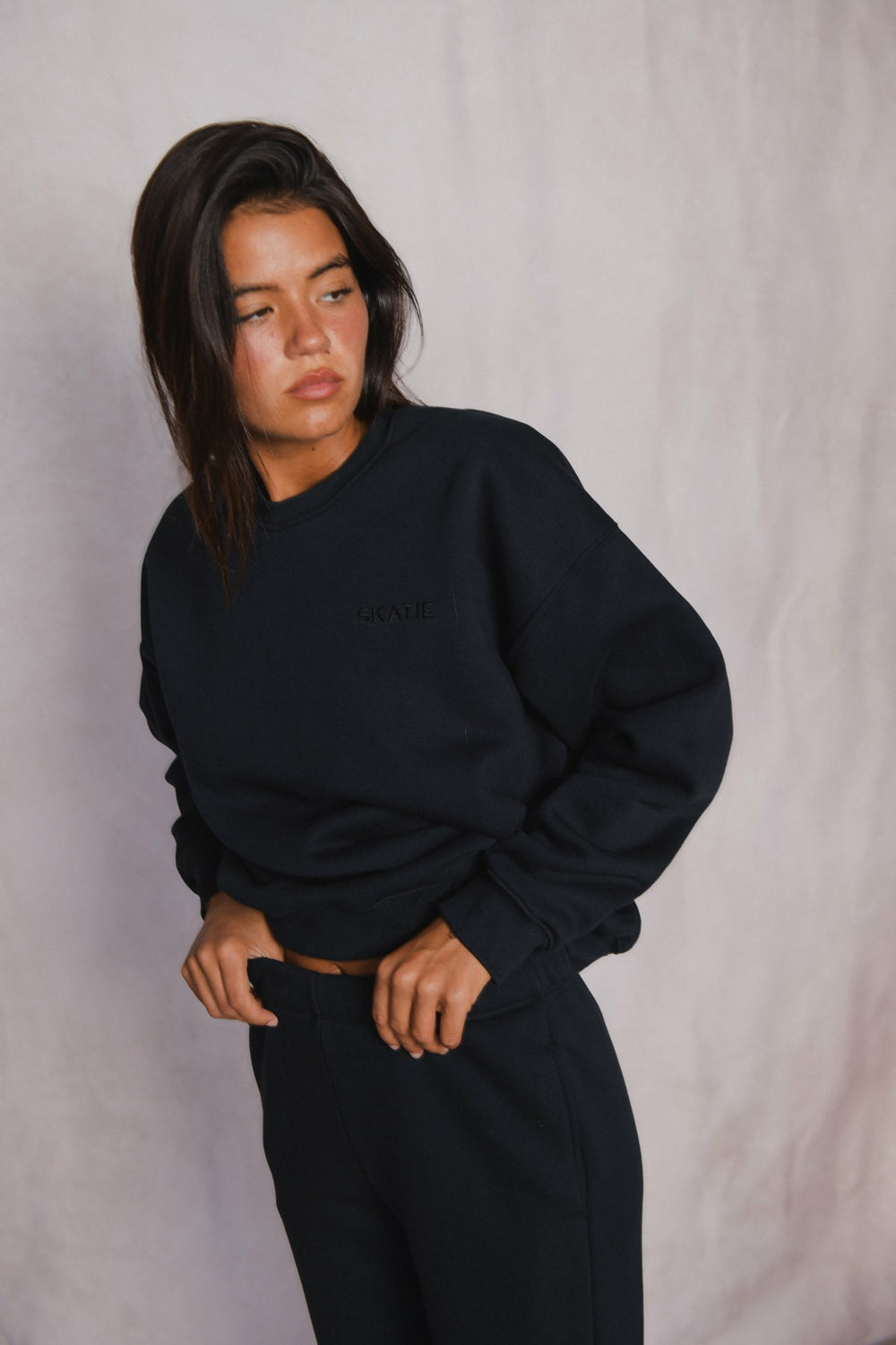 Ultralux Chris Crewneck in Black / Skatie Outlets