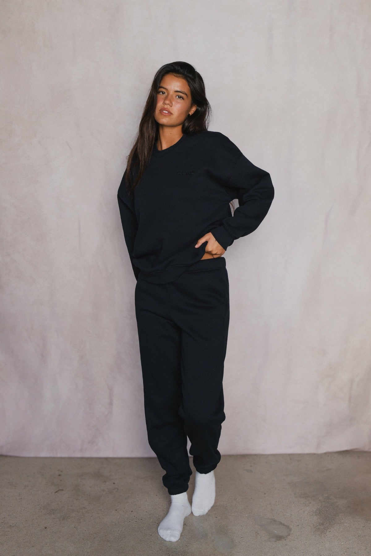 Ultralux Chris Crewneck in Black / Skatie Outlets
