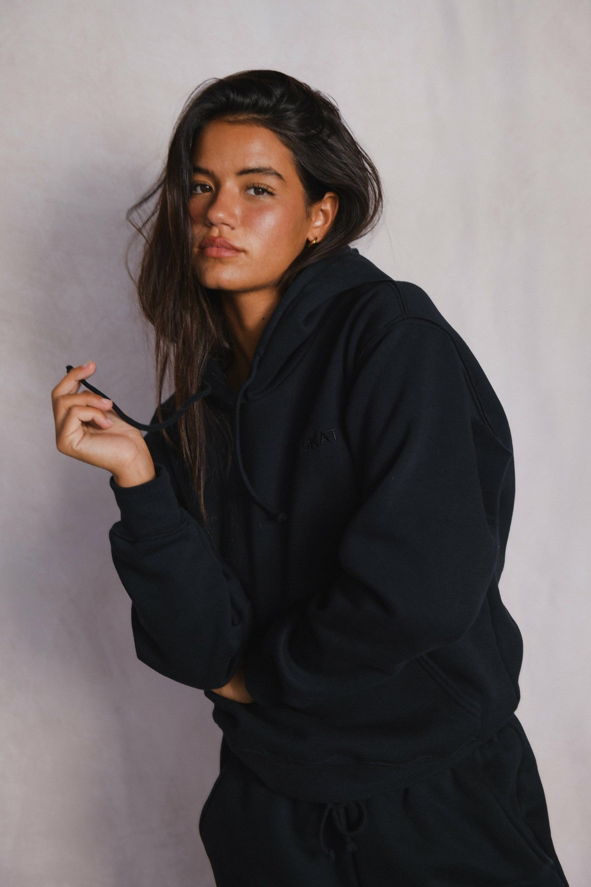 ULTRALUX Ana Hoodie in Black / Skatie Online Shop