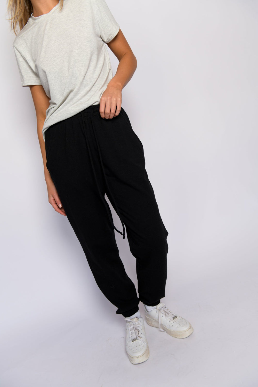 CLOUDLUX Rocky Sweatpants in Black / Skatie Discount