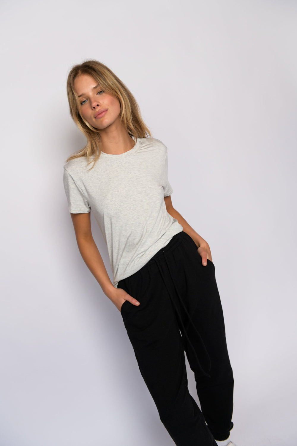 CLOUDLUX Rocky Sweatpants in Black / Skatie Discount