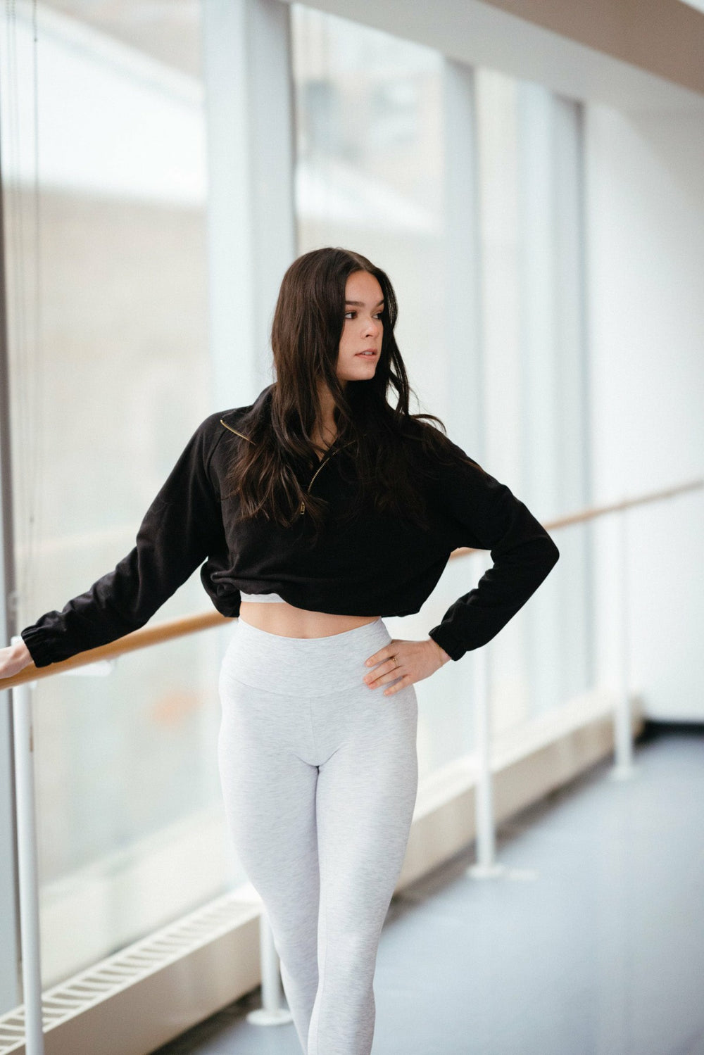 CLOUDLUX Kenzie Pullover in Black / Skatie Online Shop