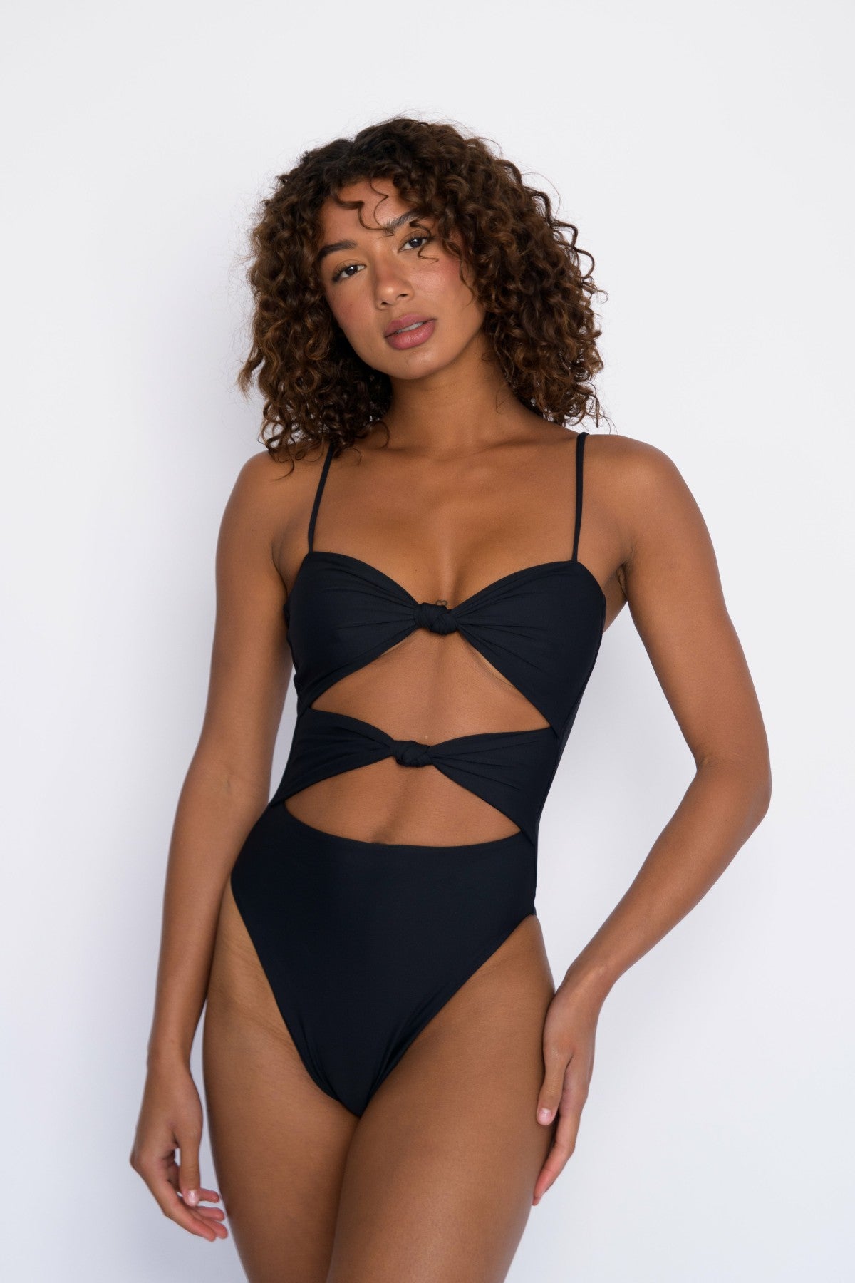 Lisa One Piece in Black / Skatie US