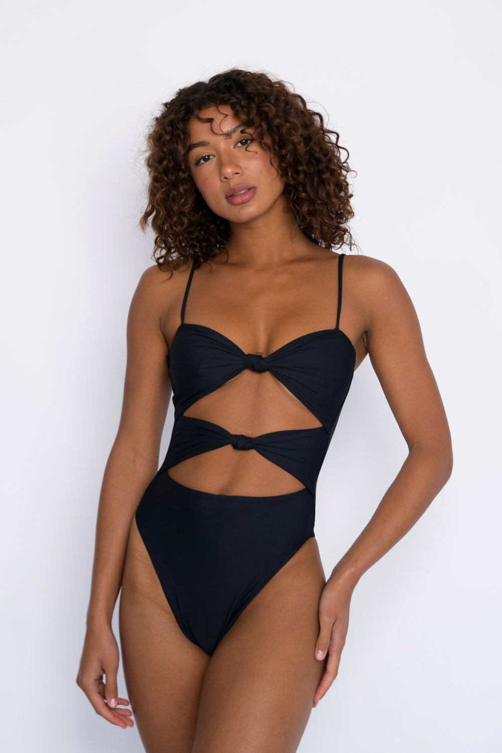 Lisa One Piece in Black / Skatie US