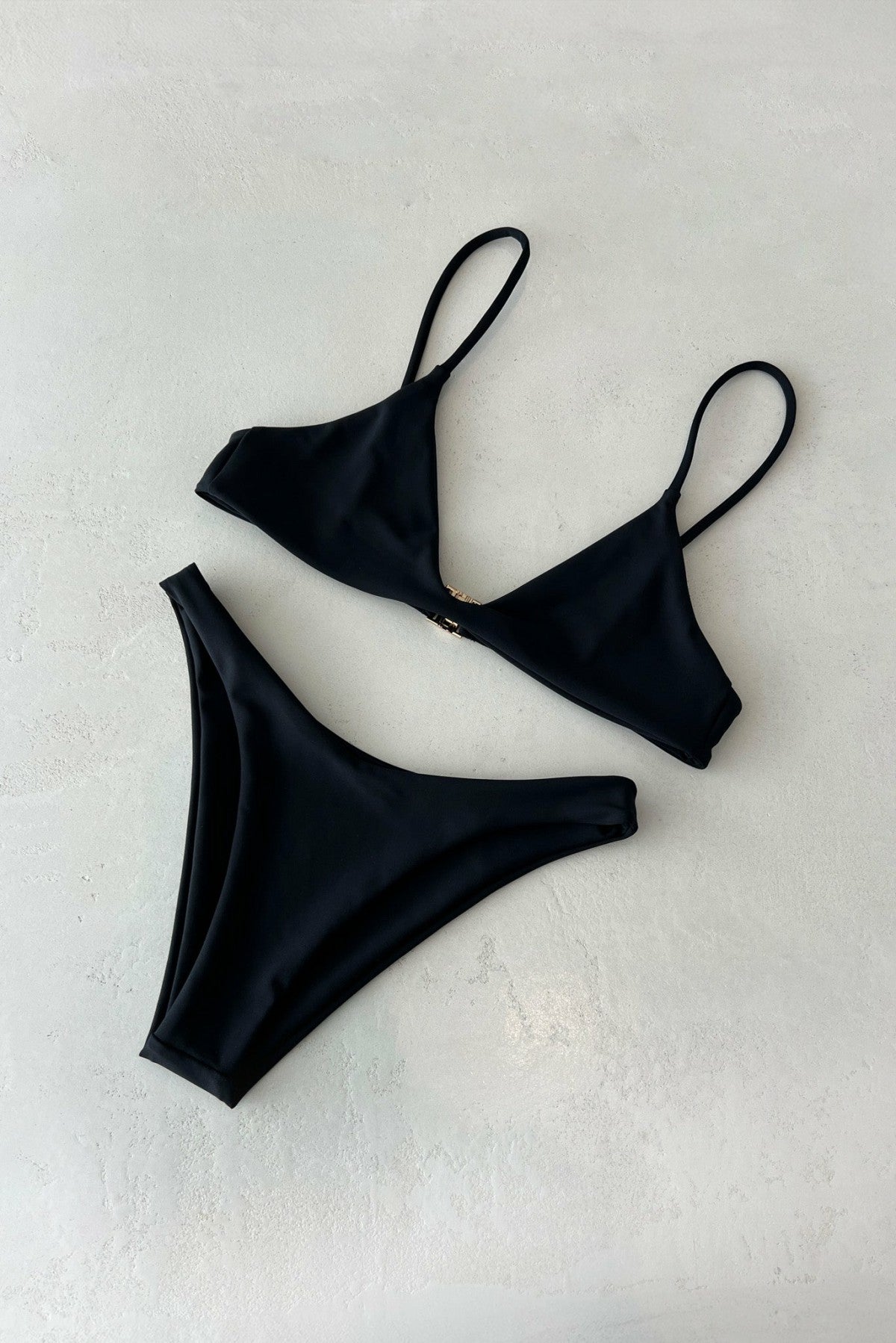 Gisele Top in Black / Skatie Discount