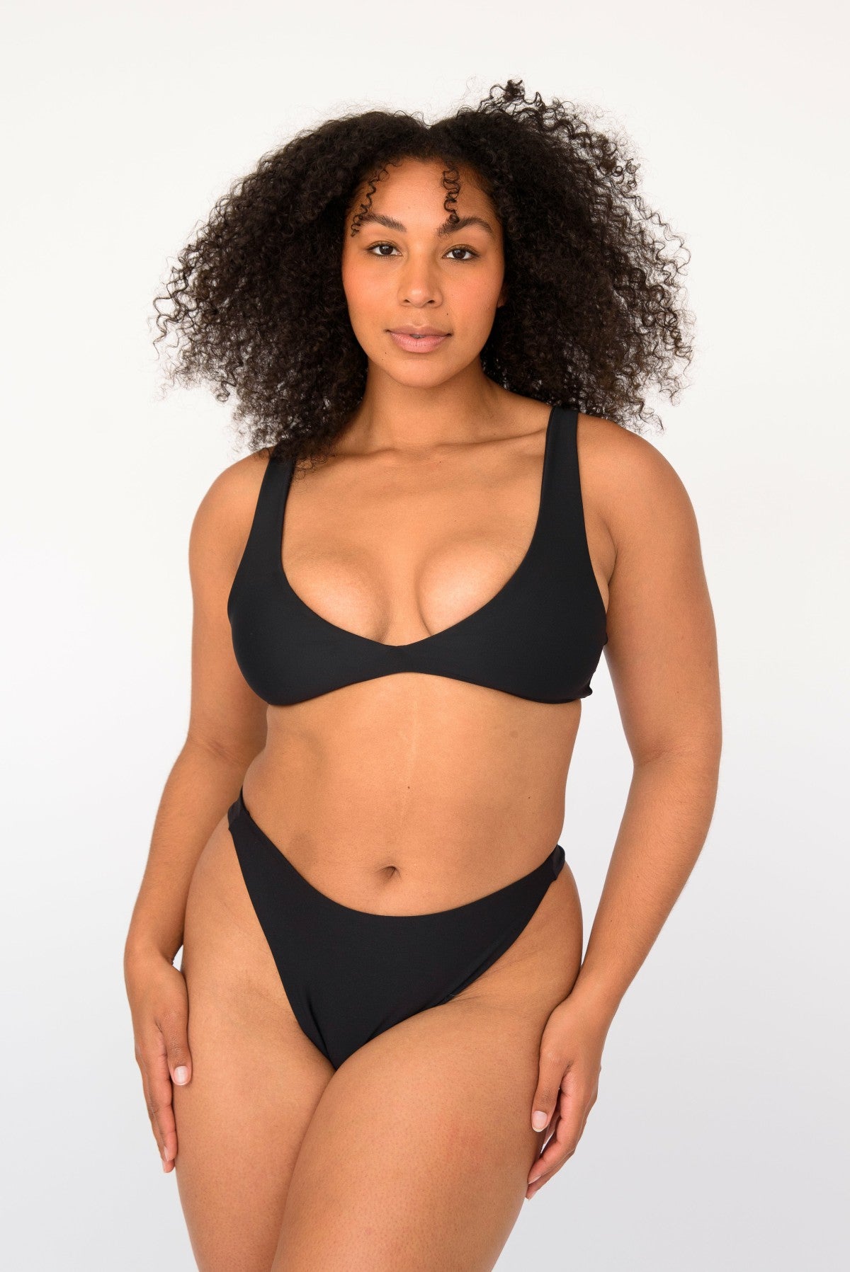 Sami Bikini Top in Black / Skatie Online