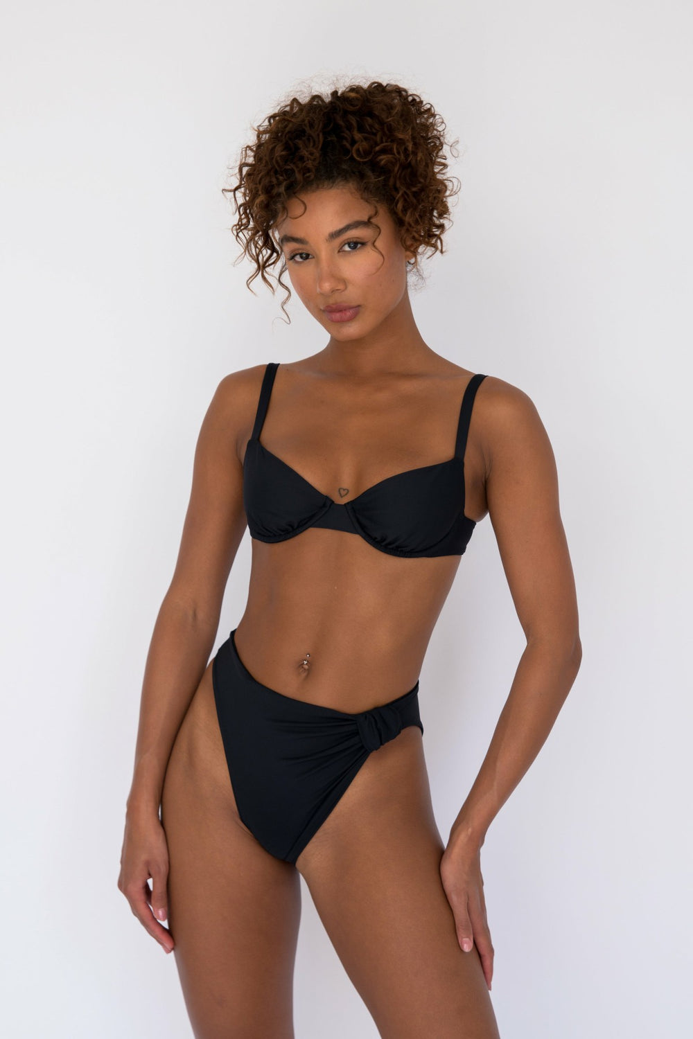 Lola Bikini Top in Black / Skatie US