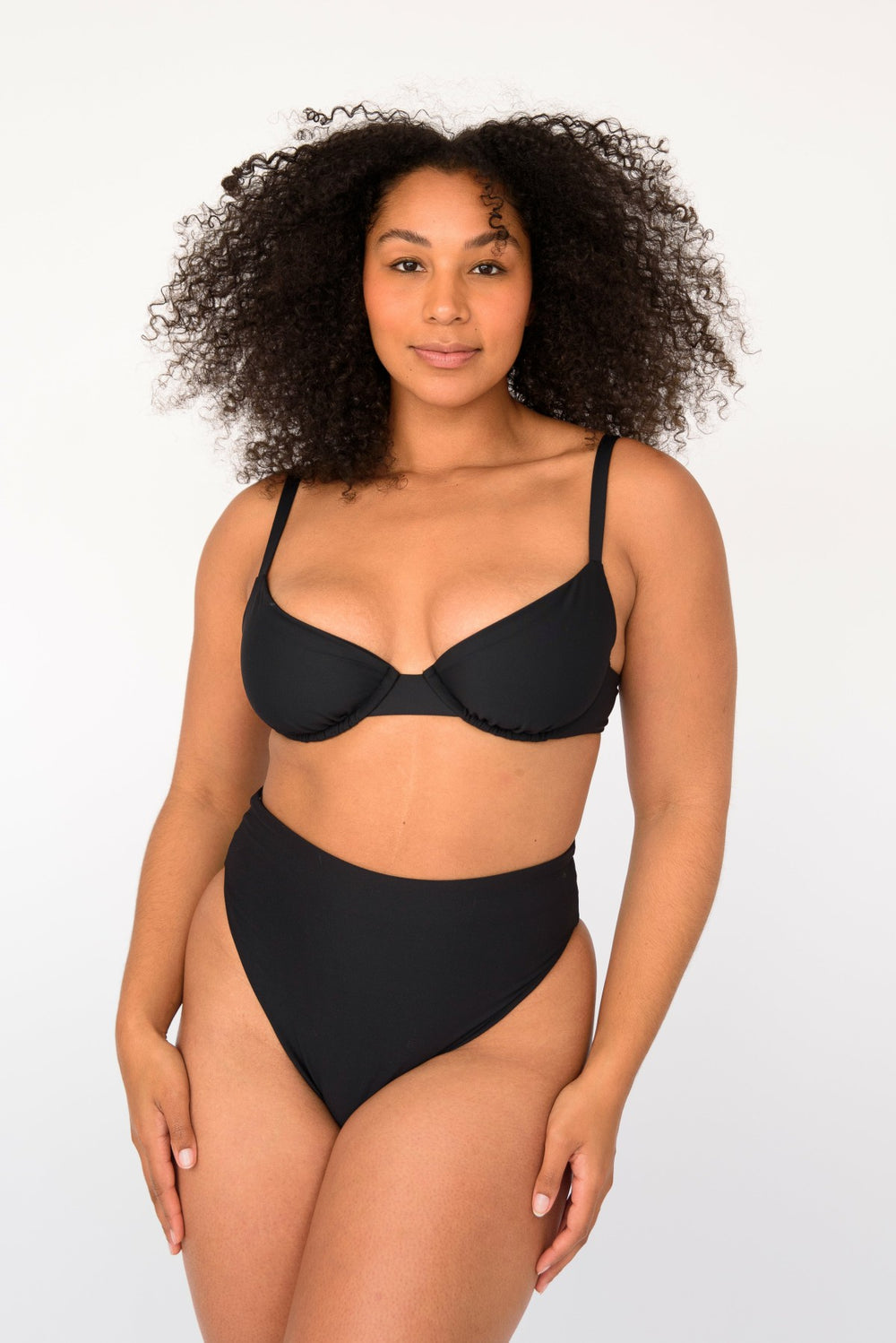 Lola Bikini Top in Black / Skatie US