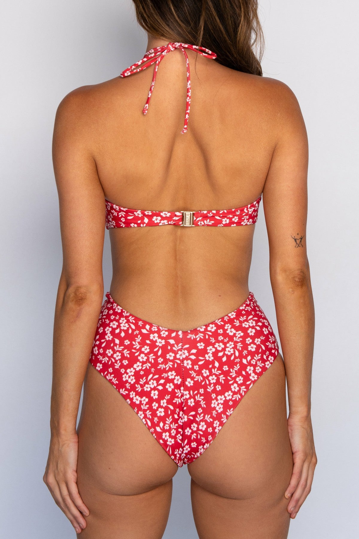 Melly Bottom in Corvette / Skatie Online