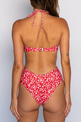 Melly Bottom in Corvette / Skatie Online