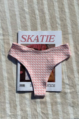 Josie Bottom in Bisou / Skatie Online
