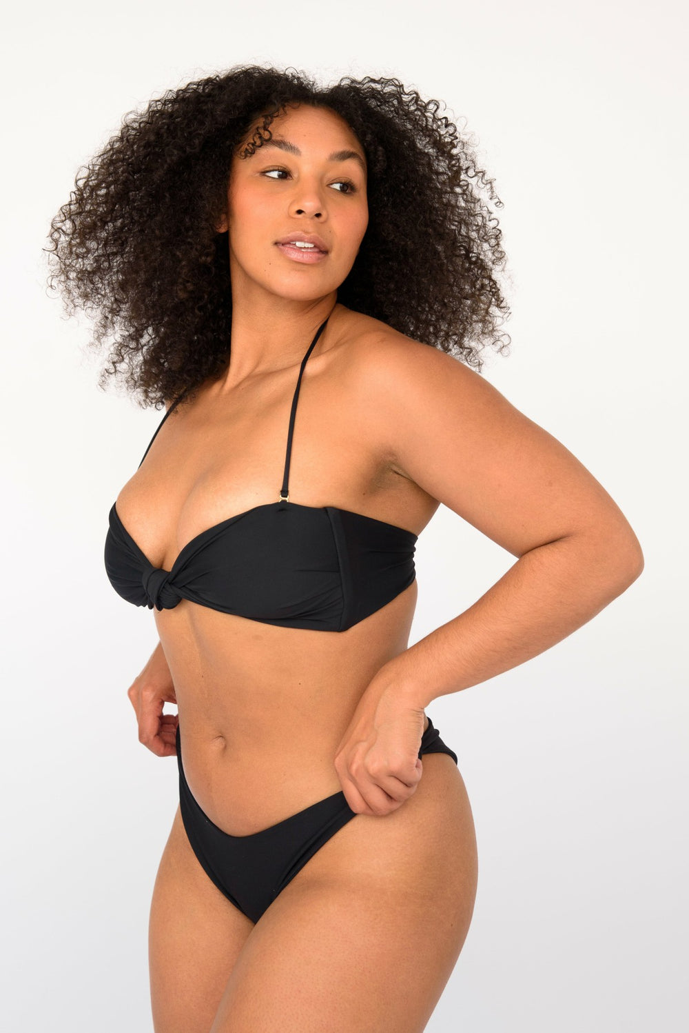 Lyndi Bikini Top in Black / Skatie Online Shop