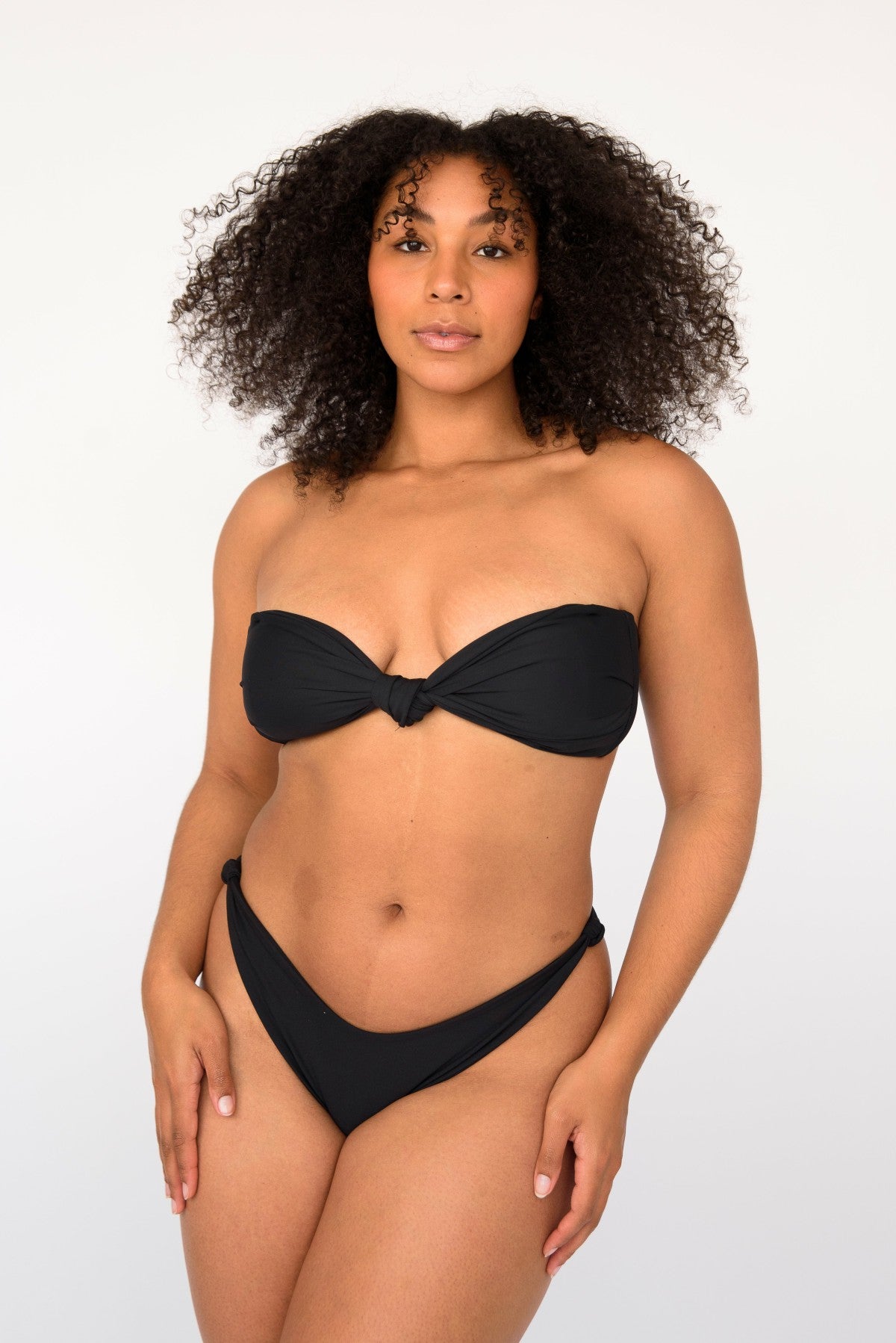 Lyndi Bikini Top in Black / Skatie Online Shop