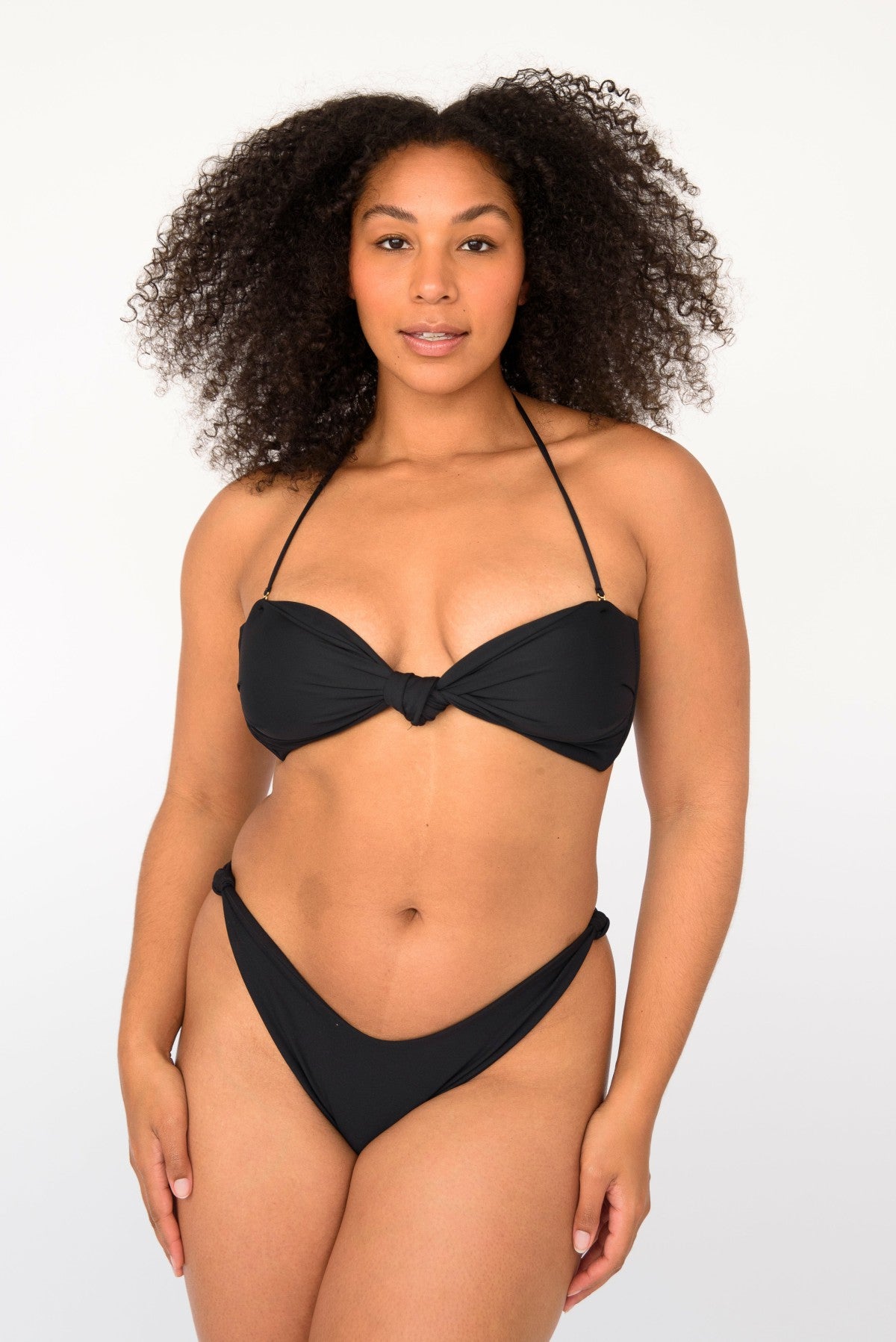 Lyndi Bikini Top in Black / Skatie Online Shop