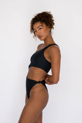 Nicole One Piece in Black / Skatie Online