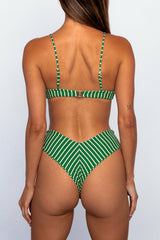 Mandi Bottom in Folly / Skatie Online