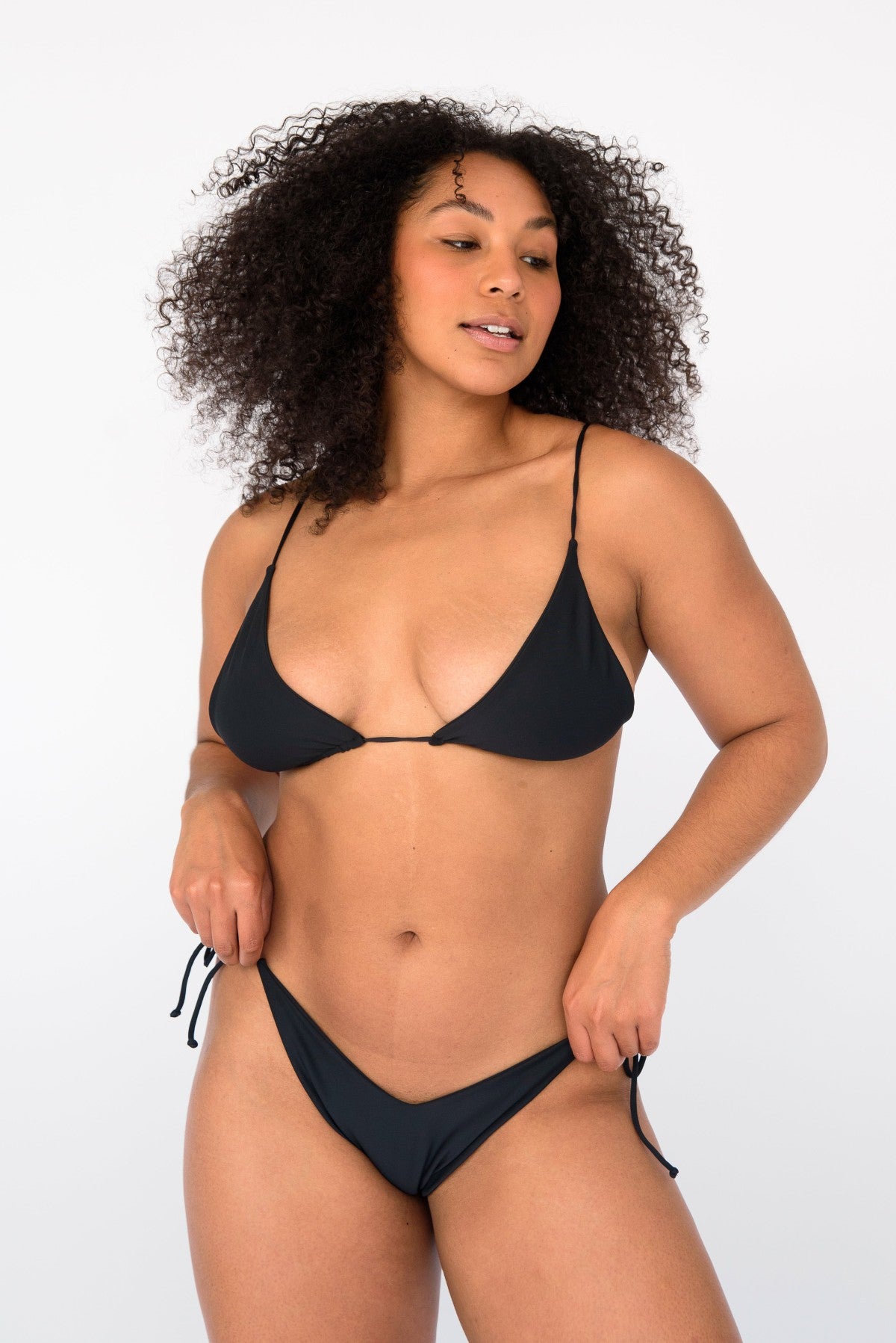 Ella Bikini Top in Black / Skatie Outlets