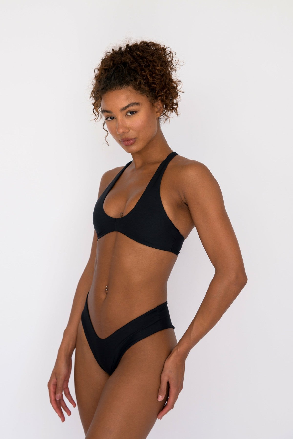 Jasmine Bikini Top in Black / Skatie US