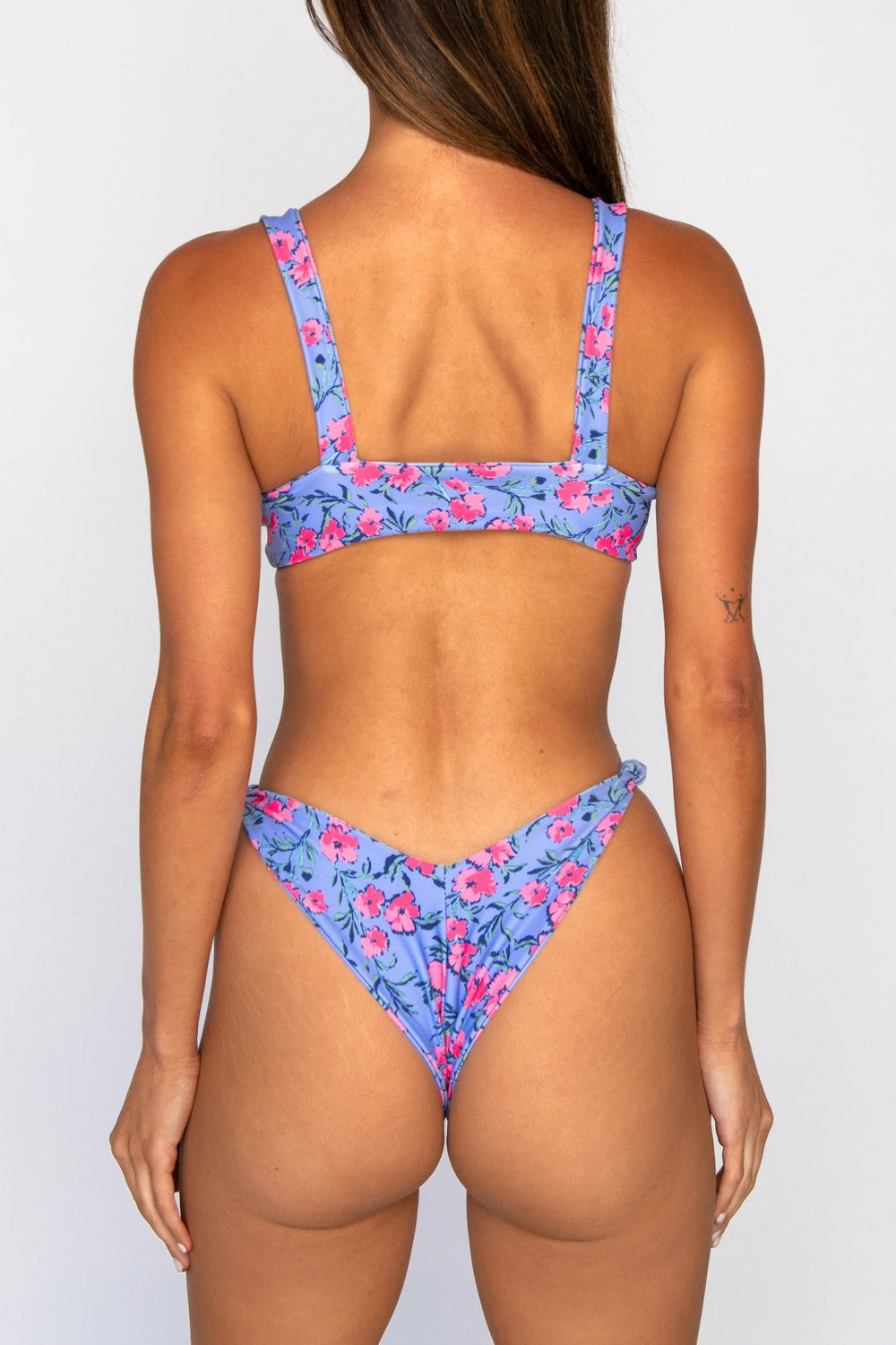 Suzanne Bottom in Captiva / Skatie US