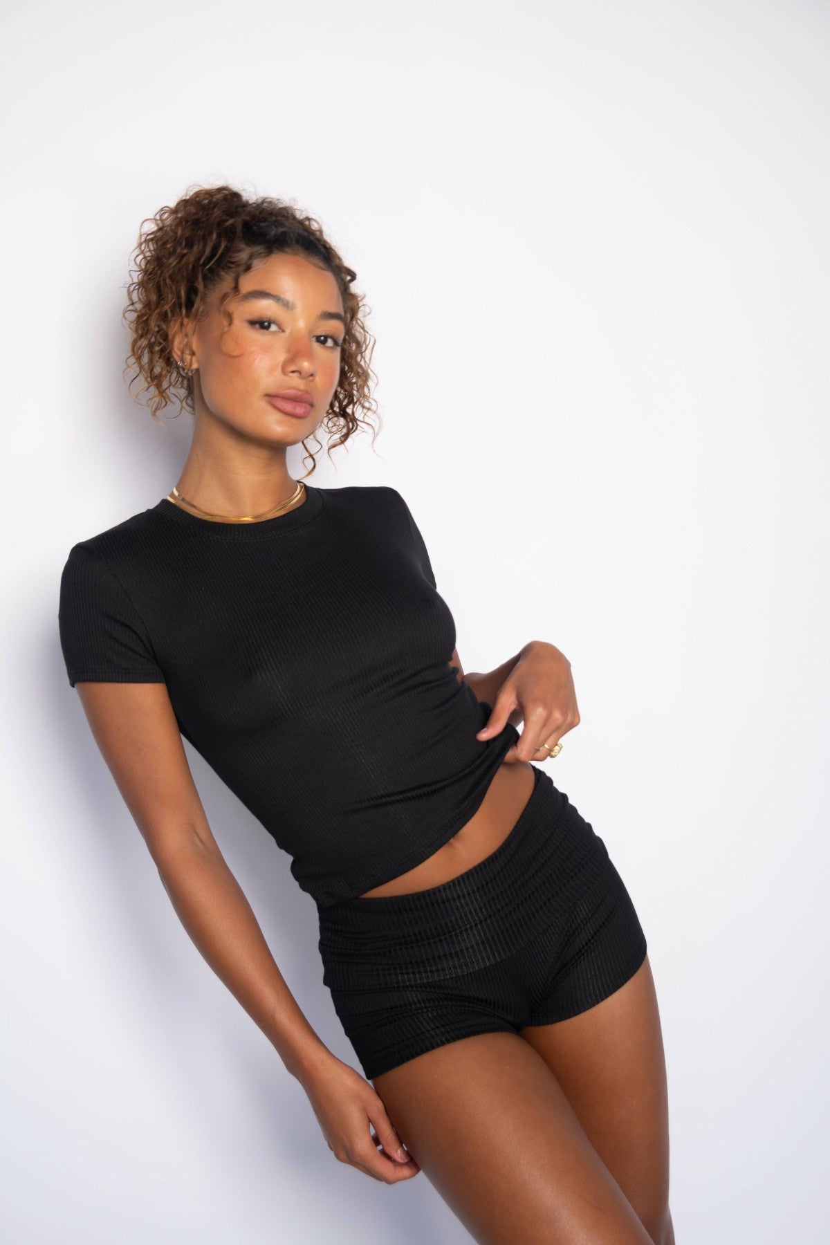 Easy Tee Ribbed in Black / Skatie Discount