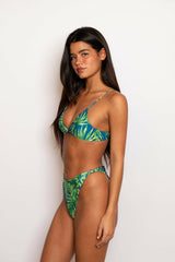 Salty Bottom in Wailua / Skatie Online