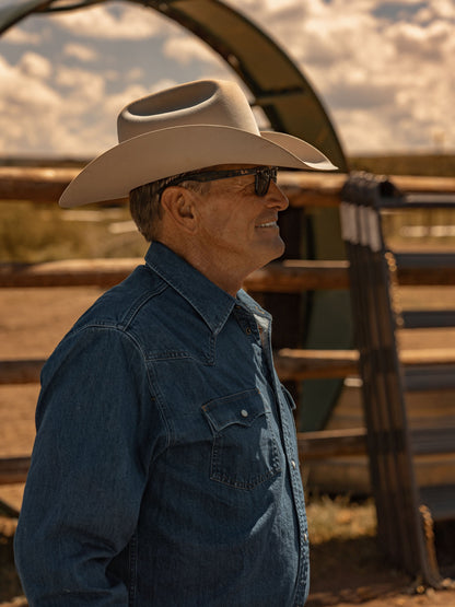 Schaefer Outfitter Classic Western Denim Snap Shirt