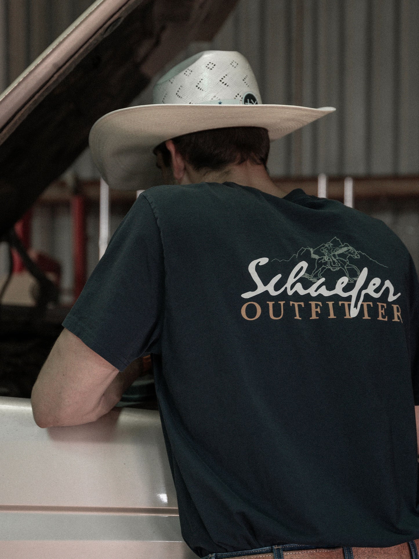 Schaefer Outfitter Schaefer Vintage Logo Tee & Comfortable Cotton T-Shirt