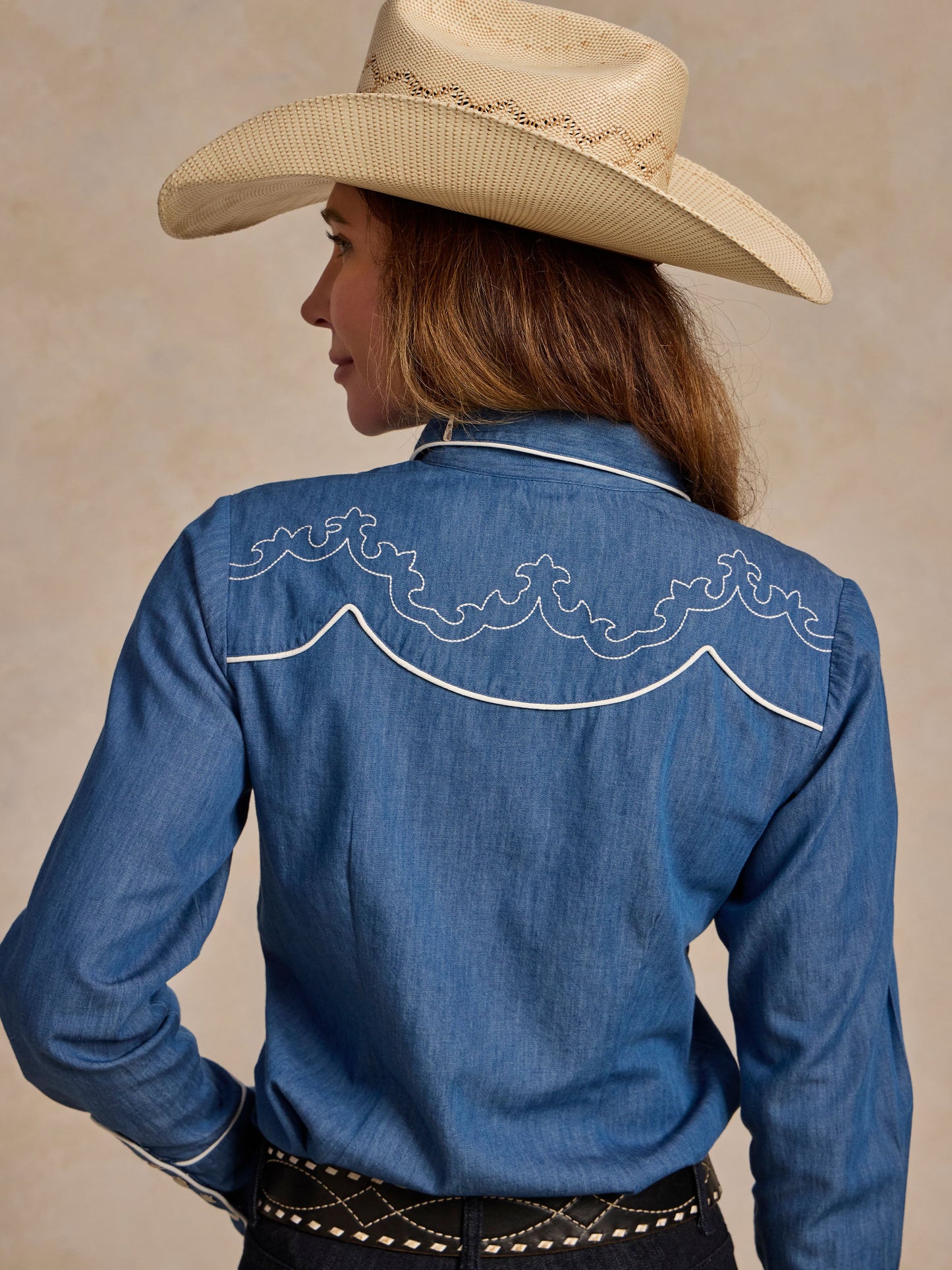 Schaefer Outfitter Women's Embroidered Dale Shirt