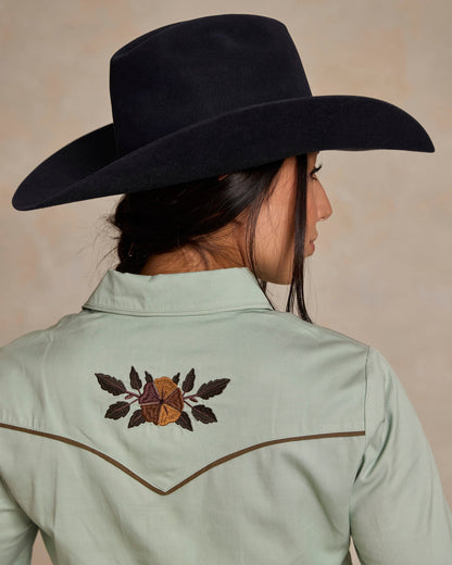 Schaefer Outfitter Women's Embroidered Snap Shirt