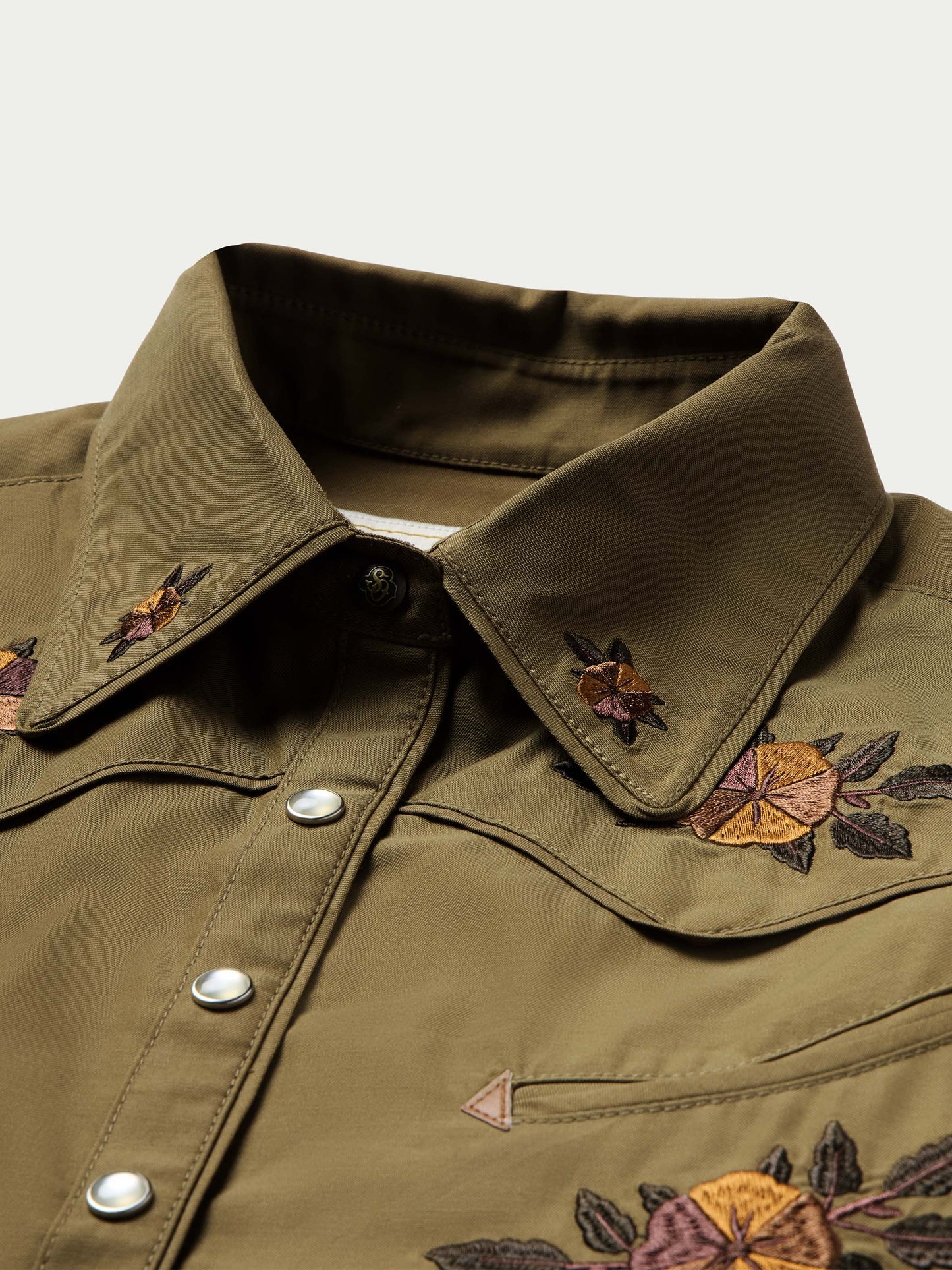 Schaefer Outfitter Women's Embroidered Snap Shirt