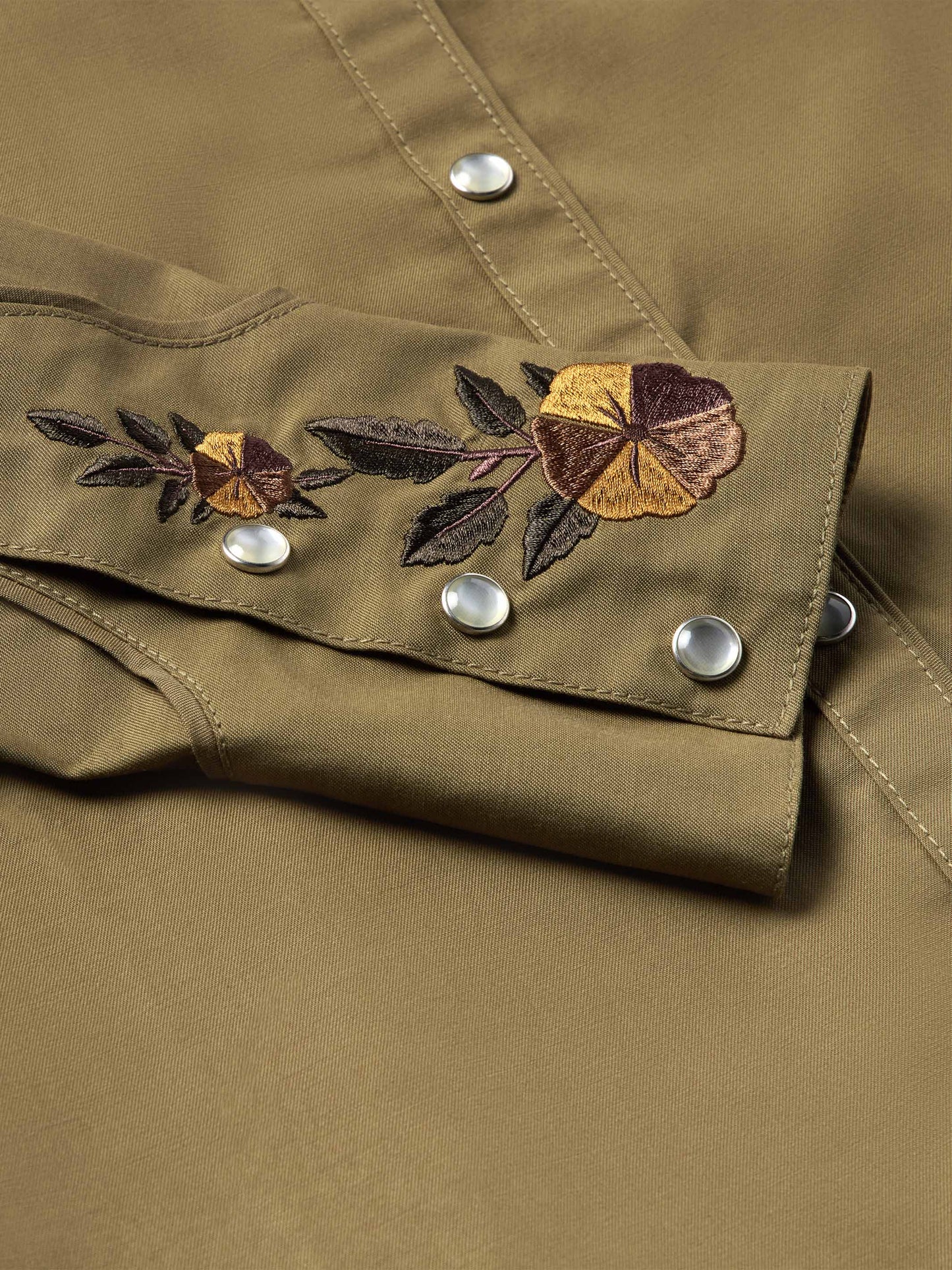 Schaefer Outfitter Women's Embroidered Snap Shirt