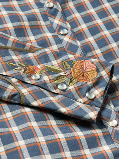 Schaefer Outfitter Women's Embroidered Snap Shirt