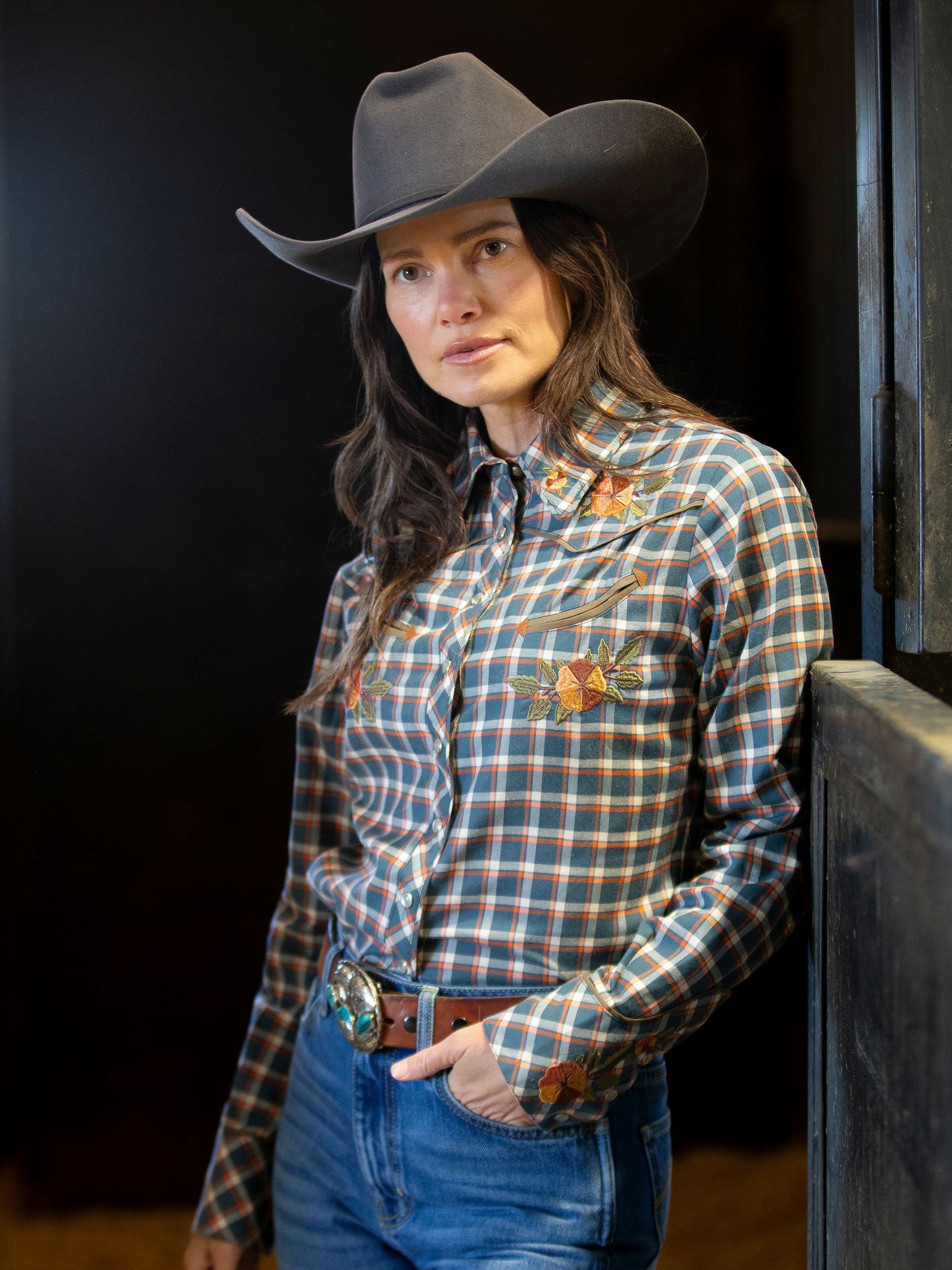 Schaefer Outfitter Women's Embroidered Snap Shirt