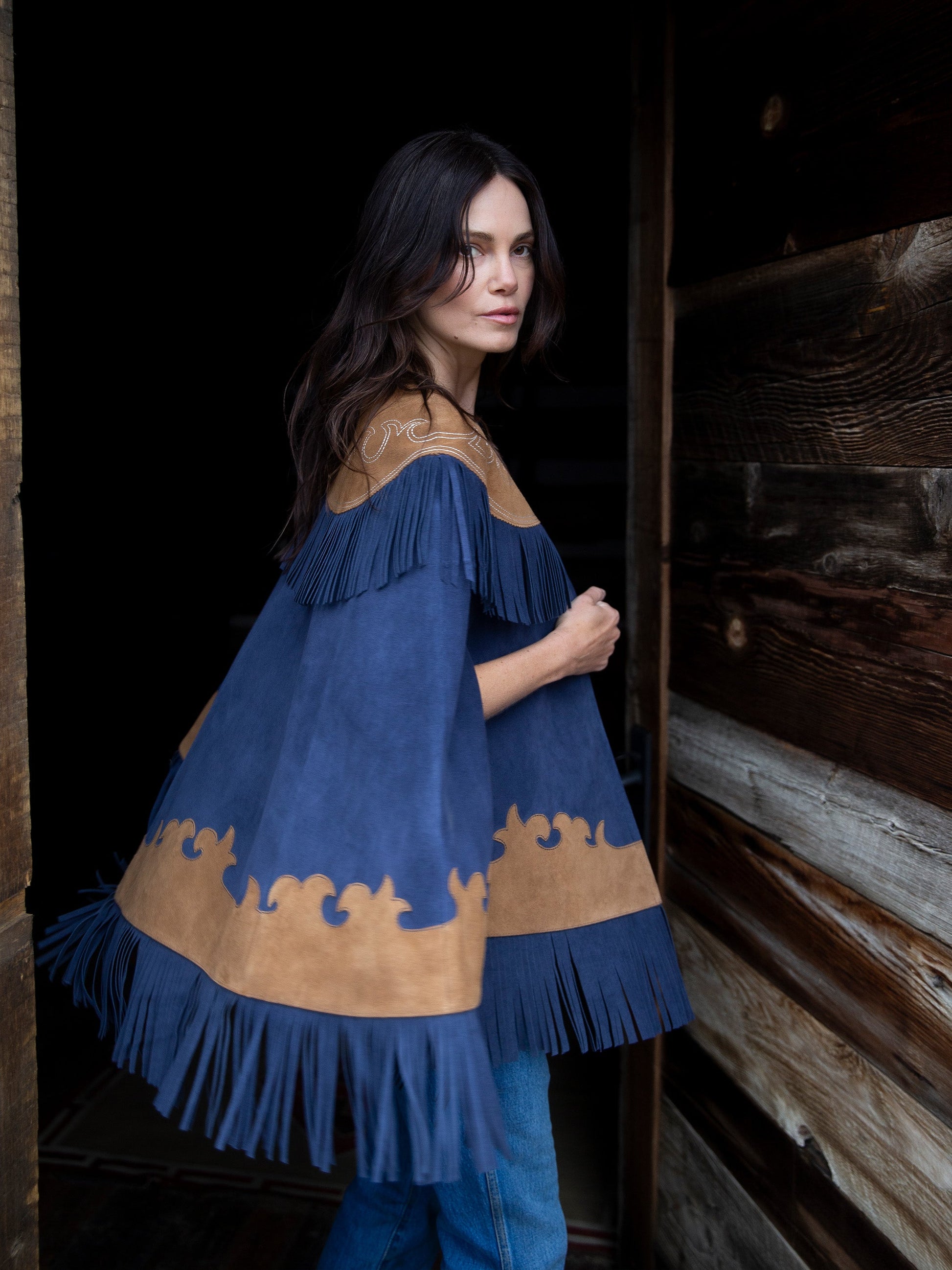 Schaefer Outfitter Women's Suede Fringe Cape