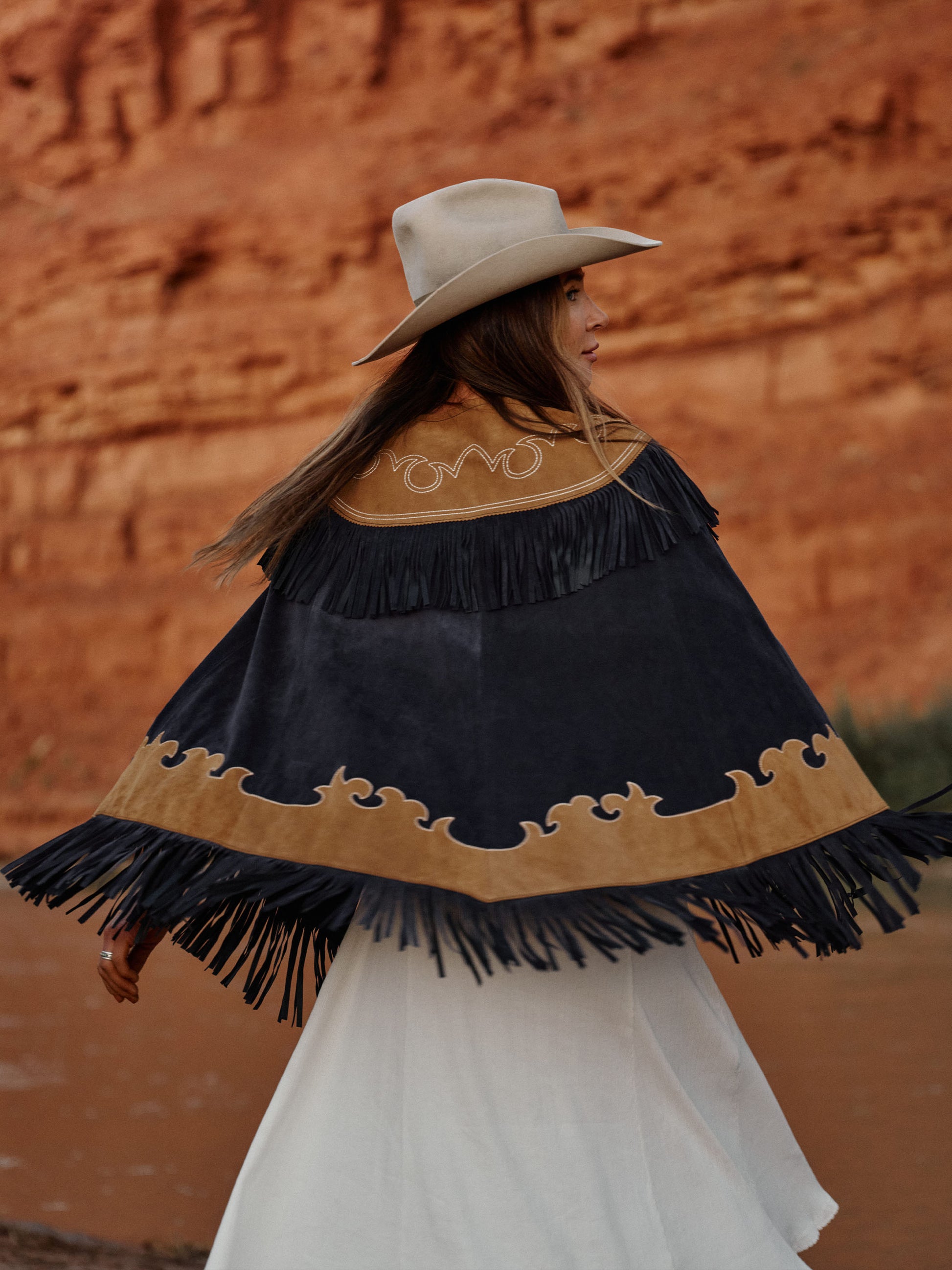 Schaefer Outfitter Women's Suede Fringe Cape